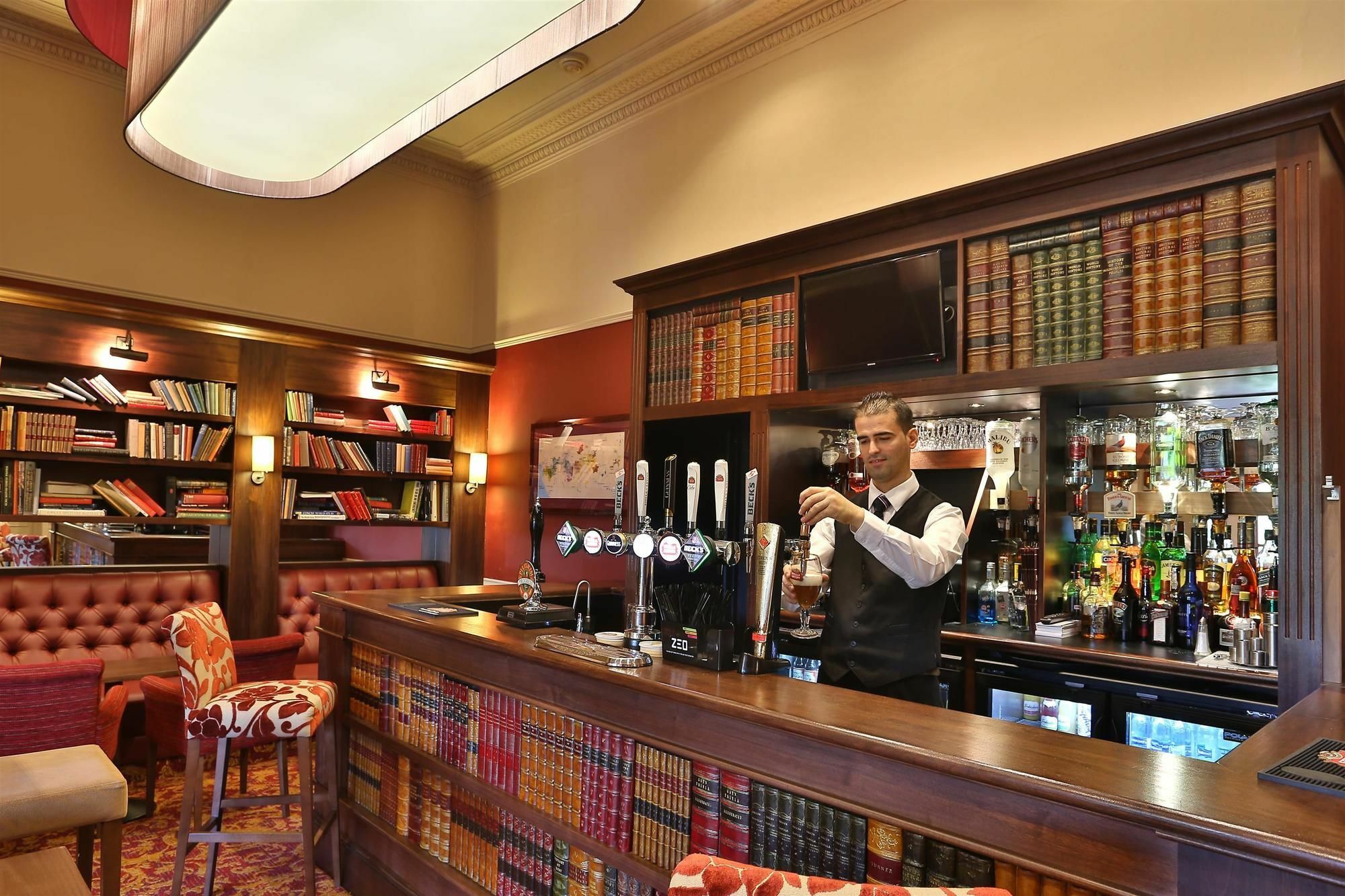 Reigate Manor Hotel Zewnętrze zdjęcie