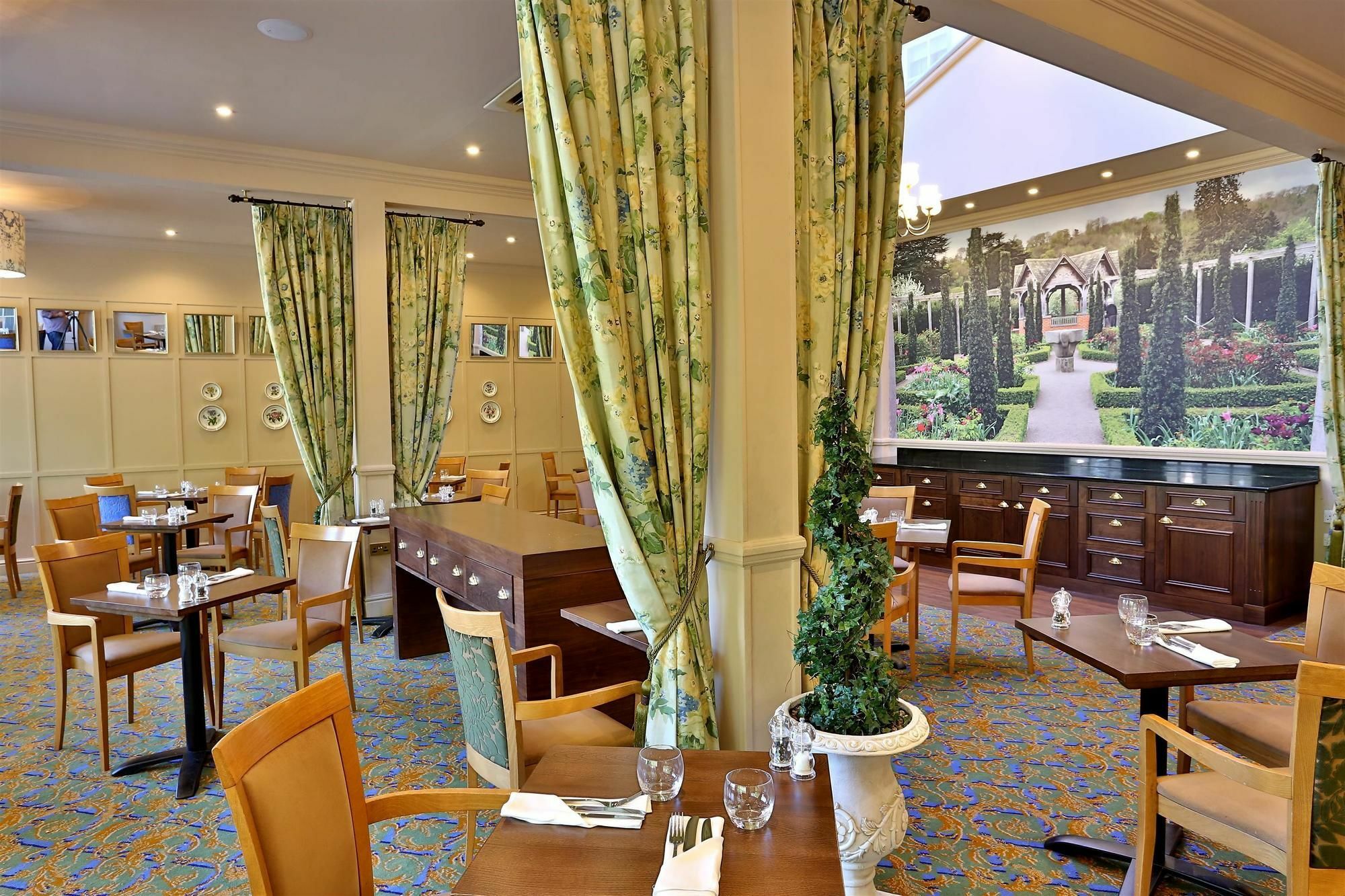 Reigate Manor Hotel Zewnętrze zdjęcie